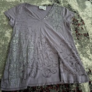 Duo Maternity brand short-sleeved shirt - size M.